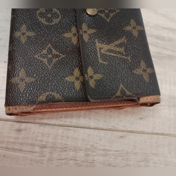 Louis Vuitton Pochette Passport Trifold Wallet Case Monogram - Picture 3 of 16